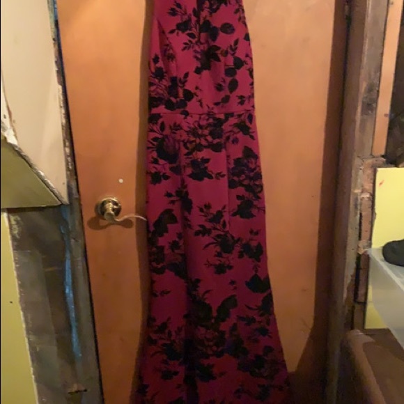 Prom Dresses or special occasion dresses - Picture 3 of 6